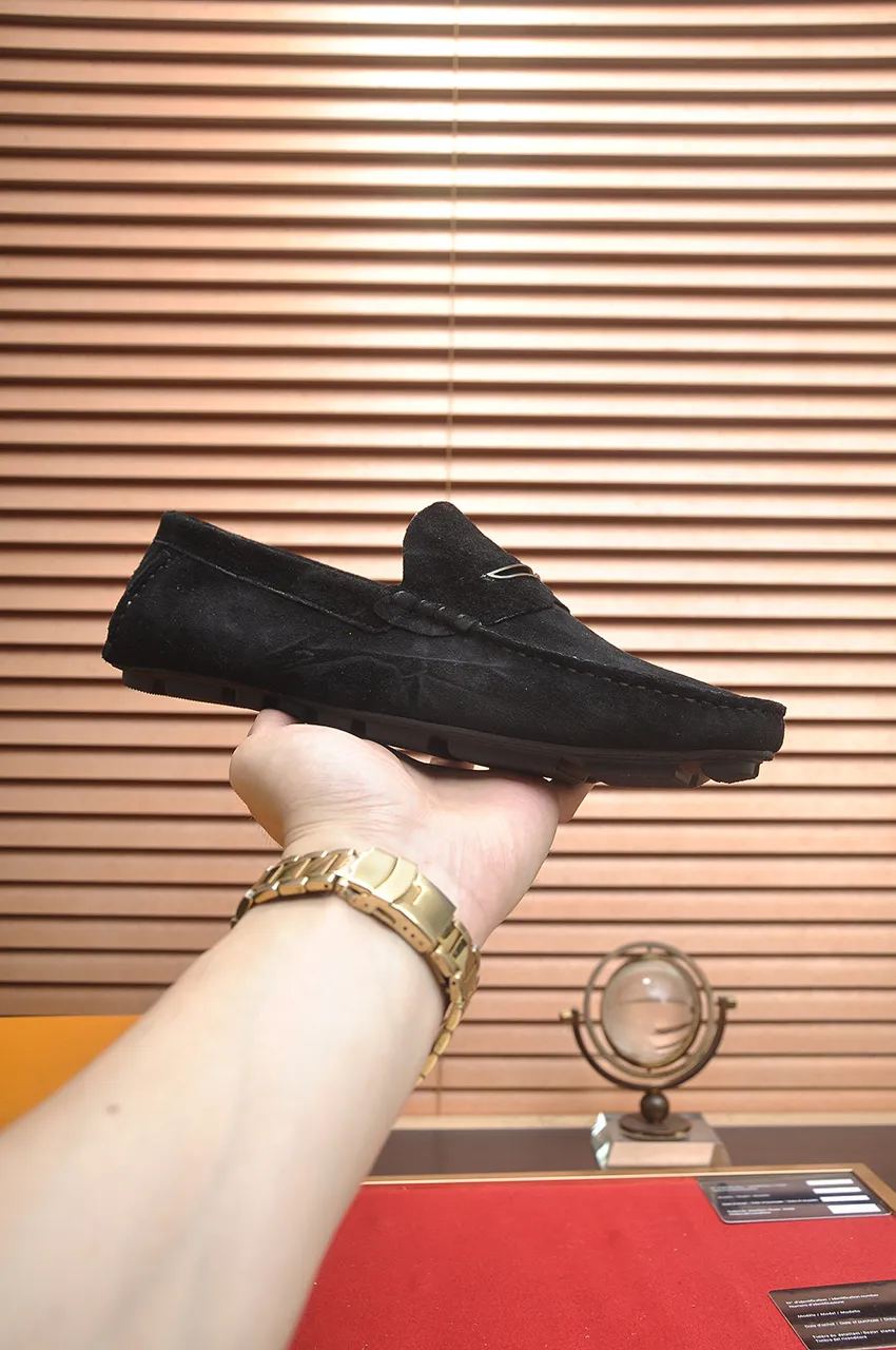 Men's men's shoes 💰420💶 [LV Doudou shoes] (water-dyed cowhide lining) new model is on the market, available on the official website. The new Doudou shoes are processed into single-color materials, and the uppers are made of imported horsehide leather. The body of the shoe is fully hemmed with mark thread, and is lined with imported original cowhide leather. The elegant shoe shape is super suitable for all-matching, and the size is 38-44.